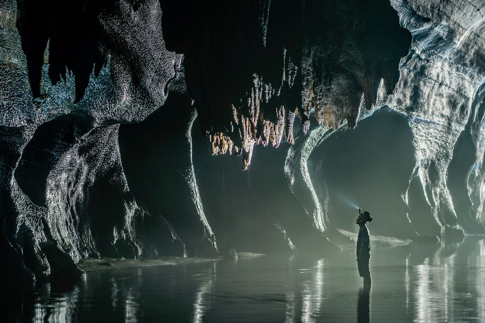 Hang Đại Cáo ở Vườn quốc gia Phong Nha - Kẻ Bàng 