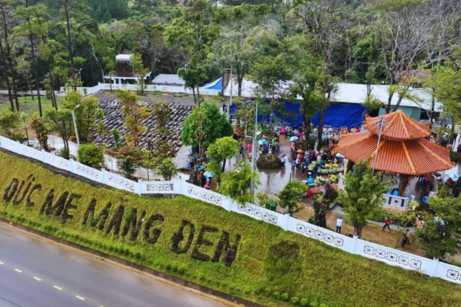 Hành hương Đức Mẹ Măng Đen 