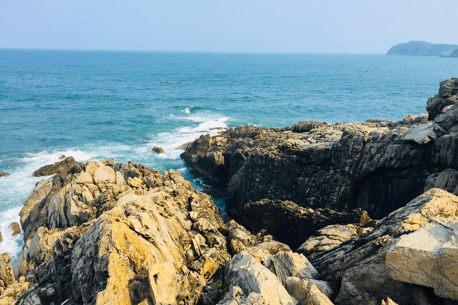 Hãy giữ gìn môi trường khi đến đây check-in
