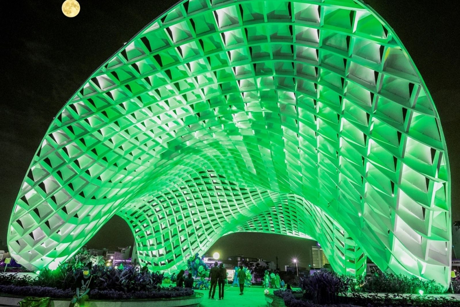 Hệ thống đèn LED trên mái vòm