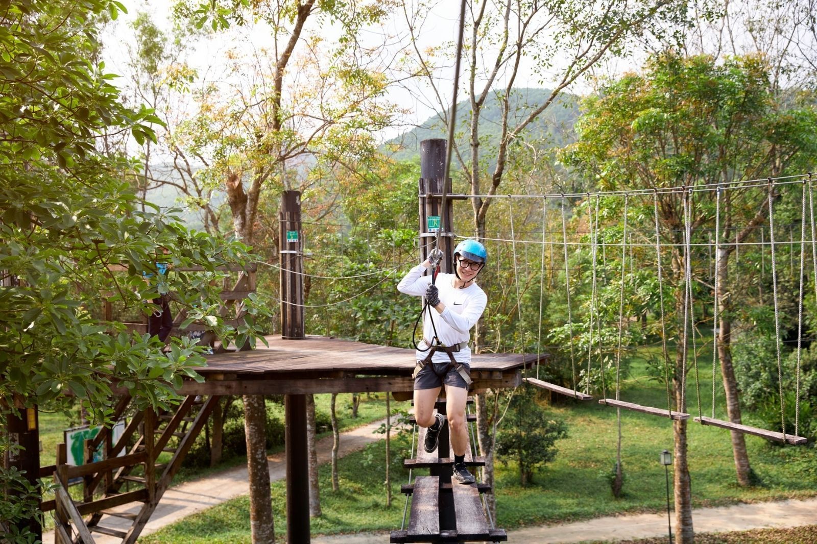 Highwire giữ thăng bằng trên dây cáp 