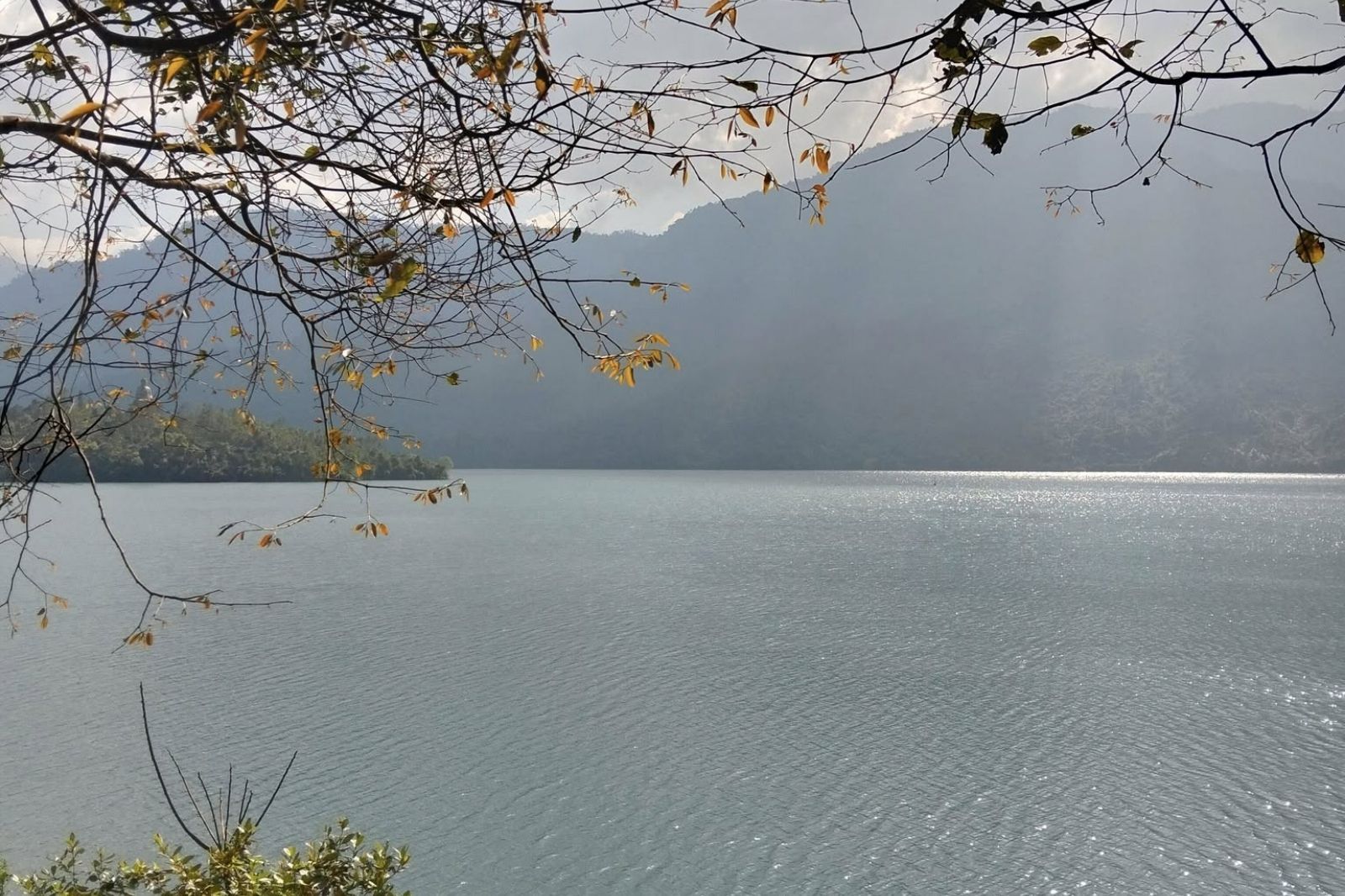 Hồ Truồi là một hồ nước nhân tạo lớn