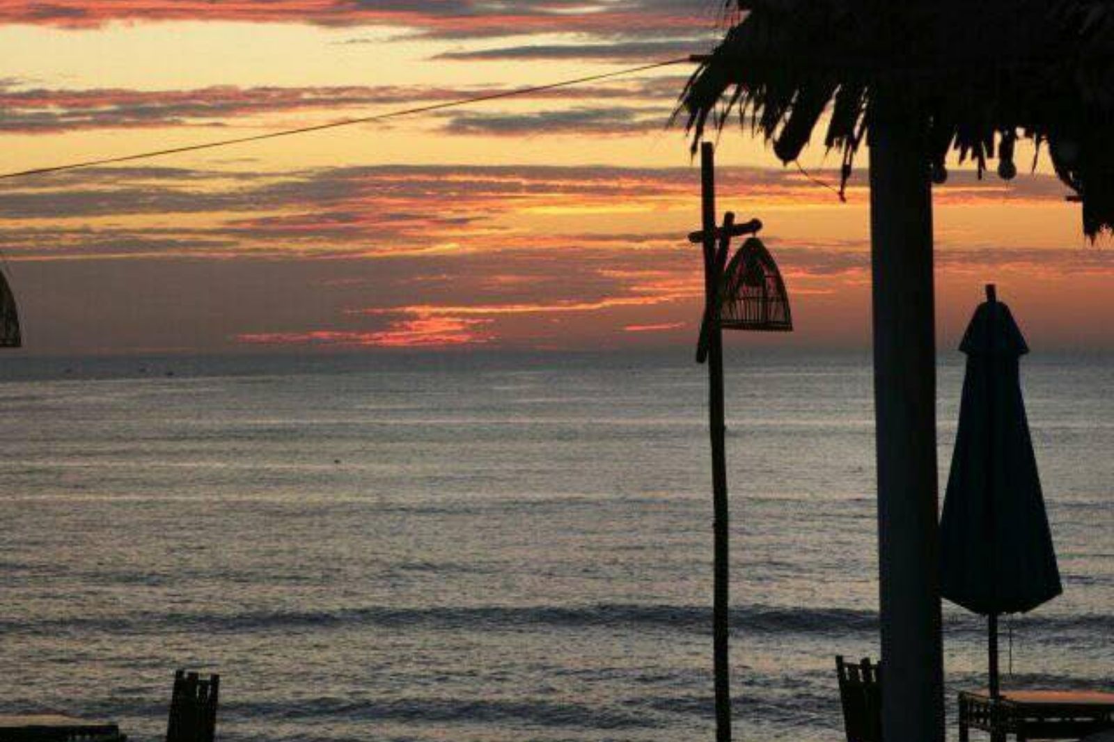 Hoàng hôn ở biển Cửa Tùng 