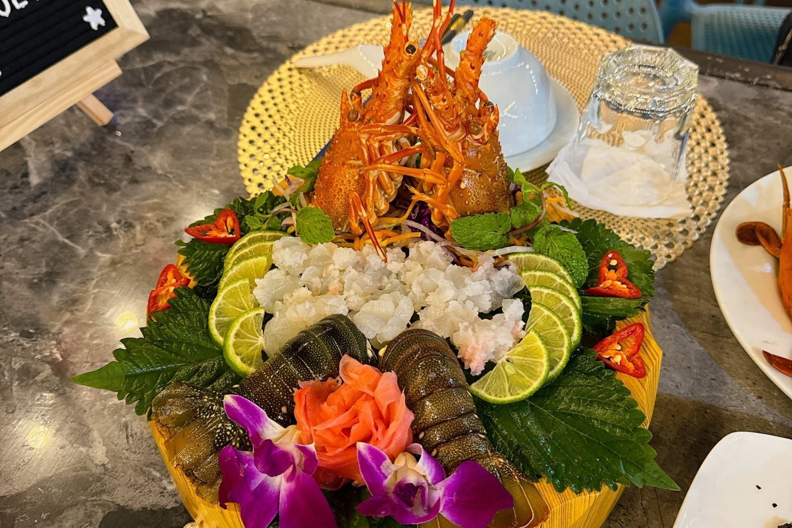 Hỏi giá trước khi gọi món