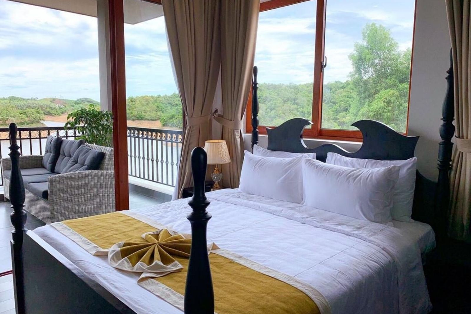 Homestay và resort gần Phong Nha giúp du khách dễ di chuyển giữa các điểm tham quan trong khu vực hơn