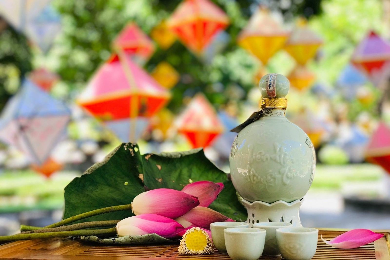 Hương thơm của rượu làng Chuồn có một vị rất riêng 