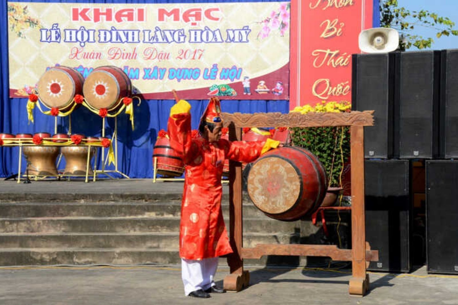 Khai hội đình làng Hòa Mỹ