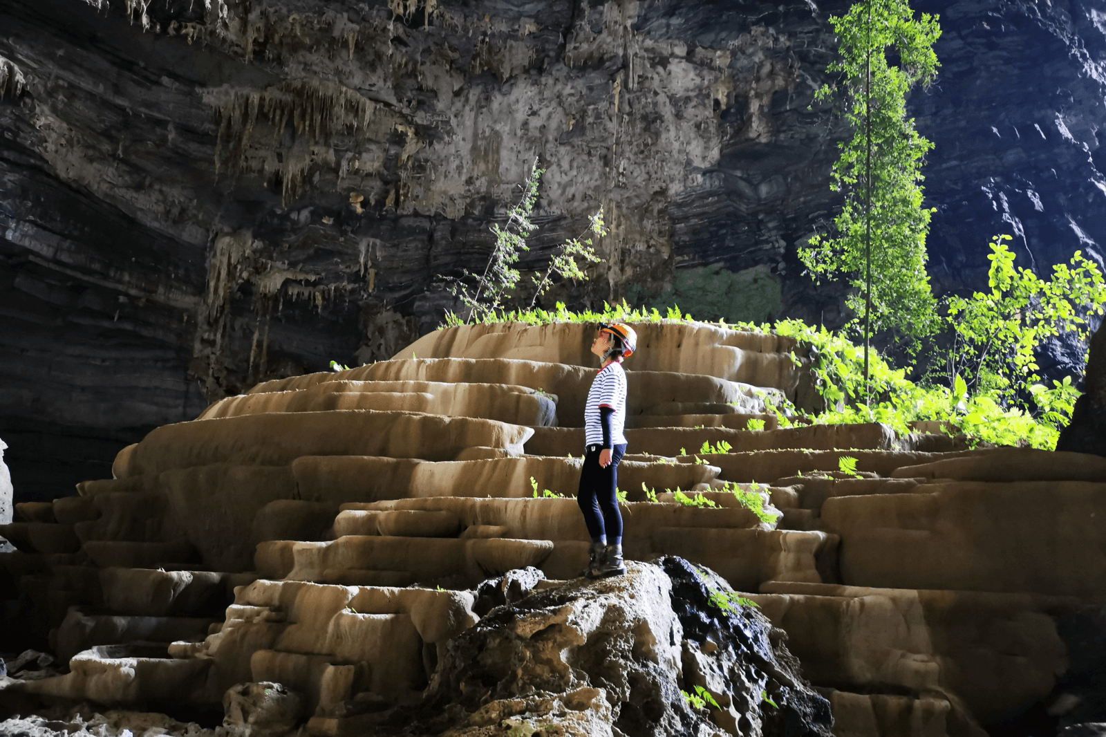 Khám phá hang Tiên 