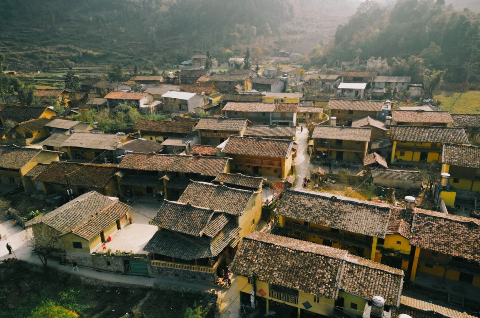 Khám phá làng Lô Lô Chải