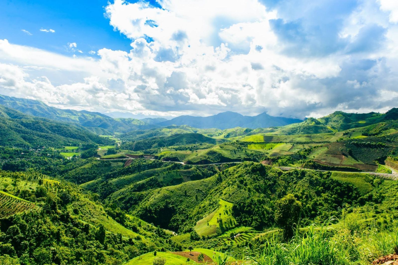 Khám Phá Lịch Sử Và Thiên Nhiên Hùng Vĩ Tây Bắc