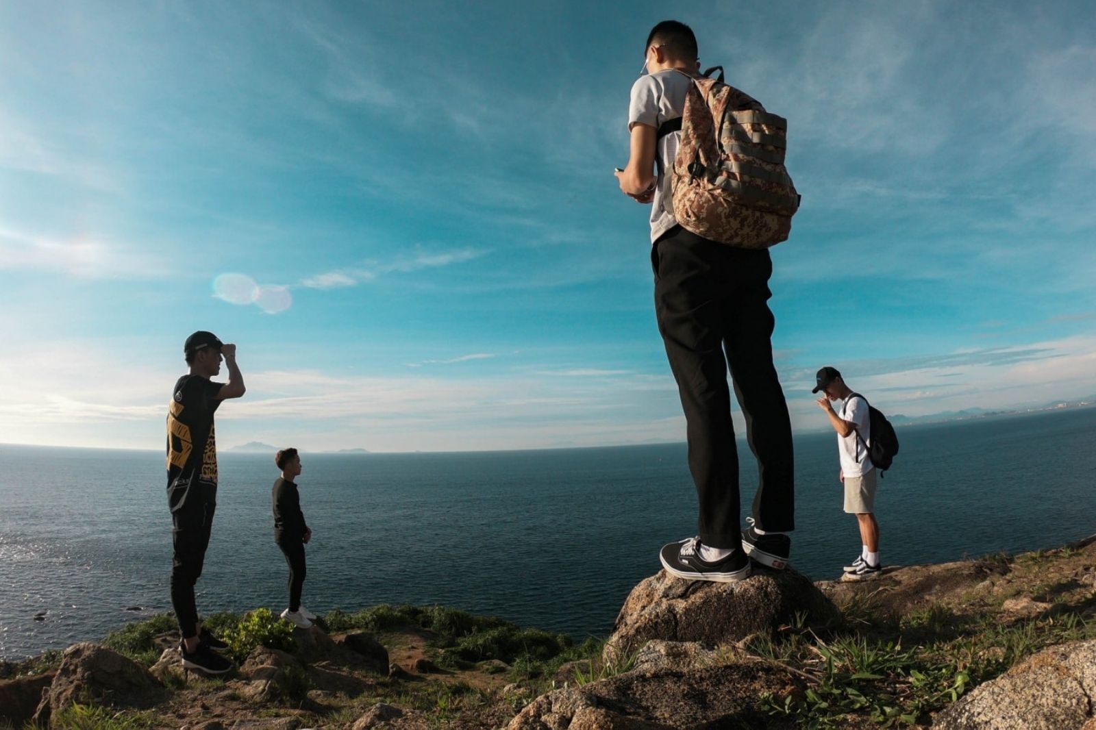 Không đi Mũi Nghê một mình để đảm bảo an toàn    