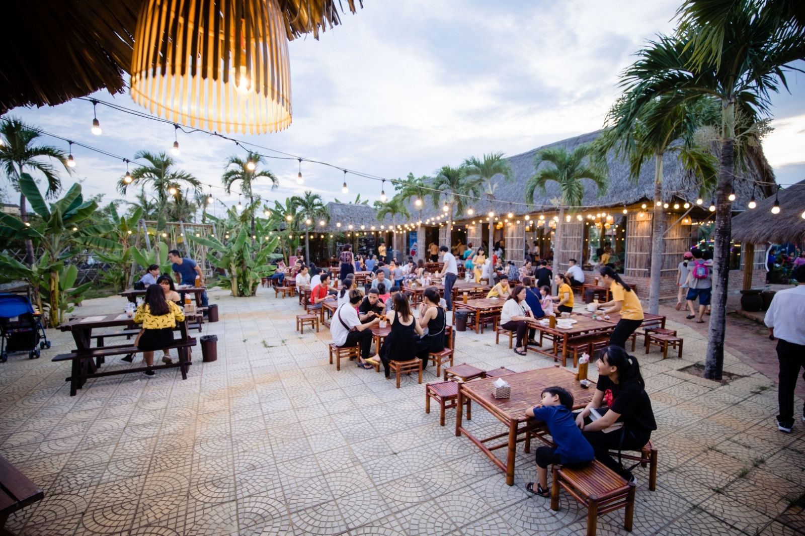 Không gian ẩm thực ở công viên ấn tượng Hội An 