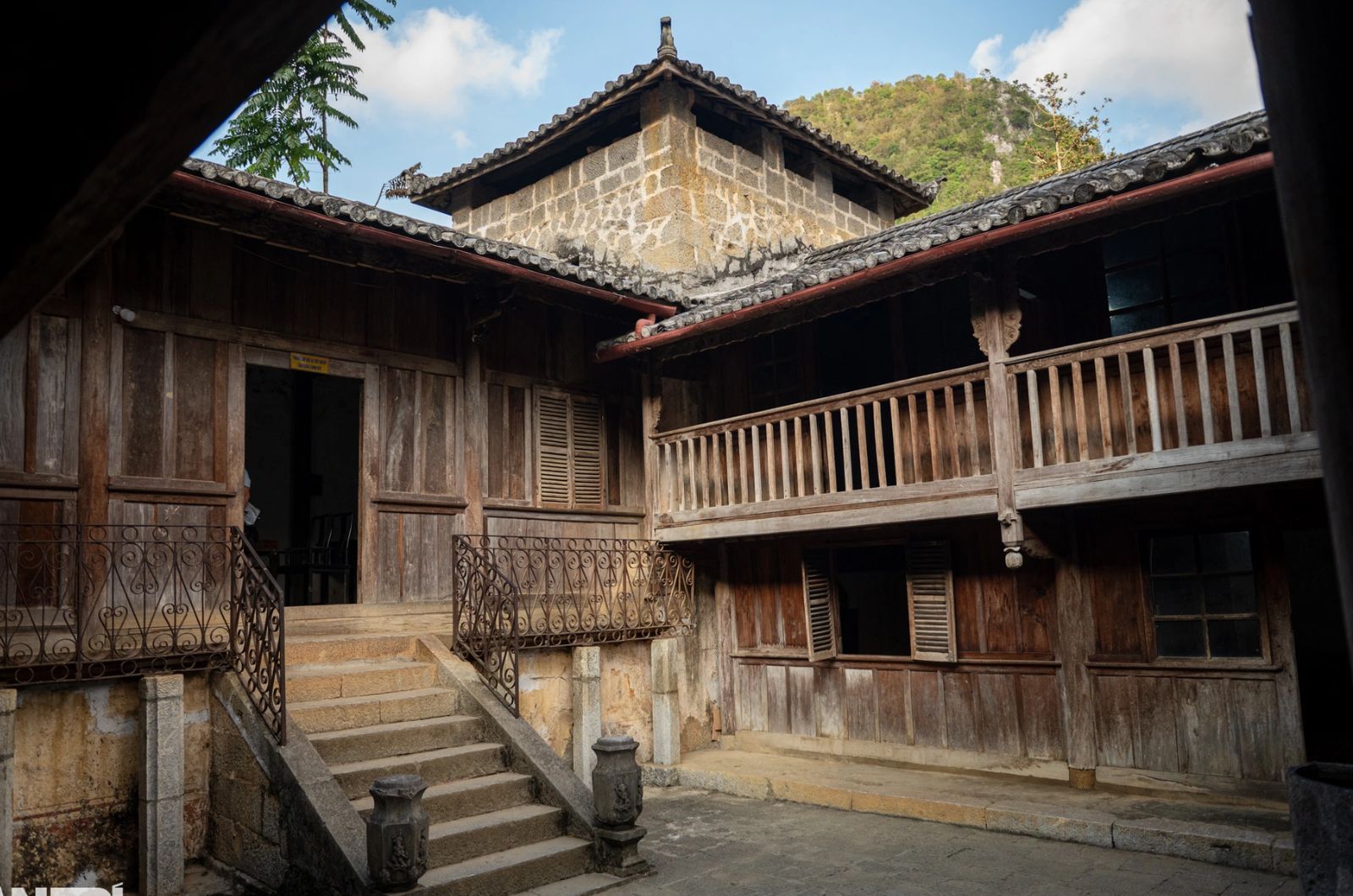 Espacio arquitectónico del palacio de la familia Vuong