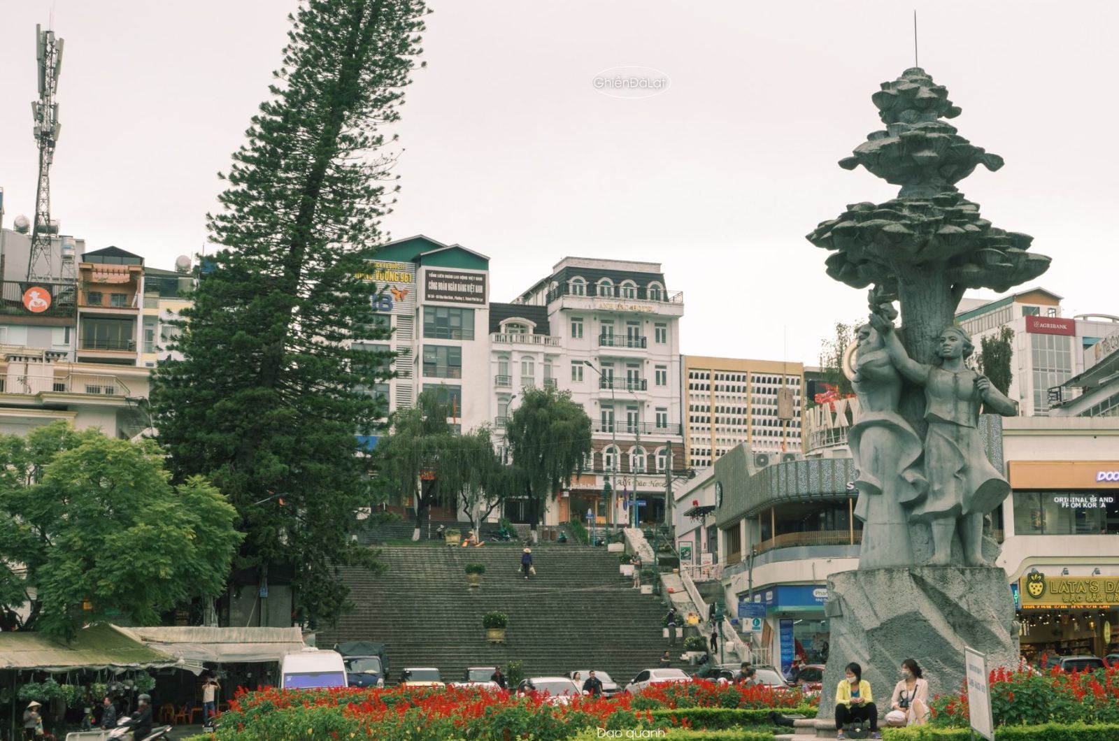 Không gian quanh chợ Đà Lạt 