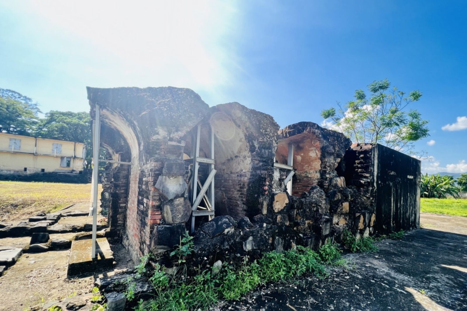 Khu biệt giam ở nhà tù Lao Bảo  