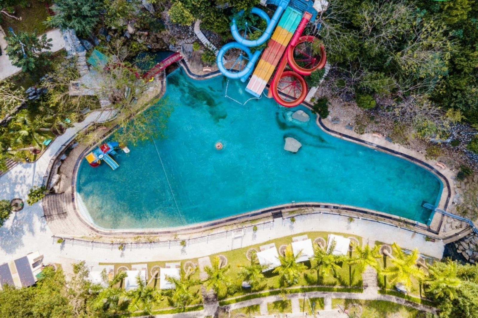 Khu du lịch suối Đá  