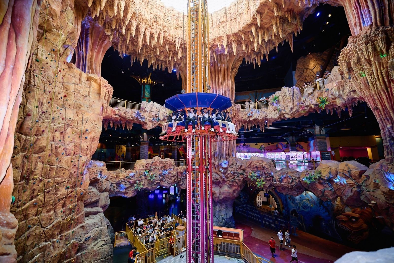 Khu vui chơi trong nhà Fantasy Park 