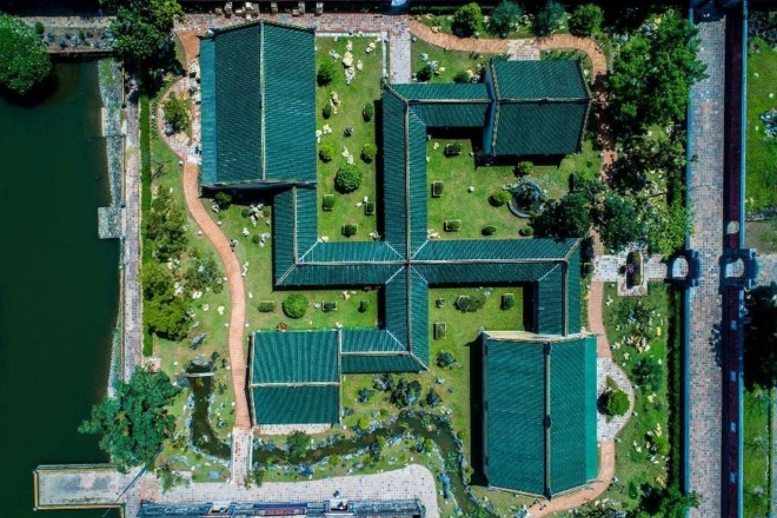 Kiến trúc Vạn Tự Hồi Lang