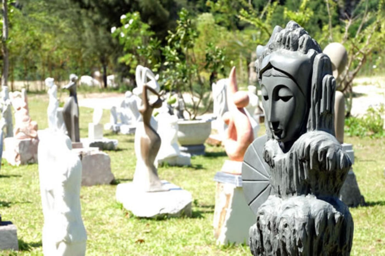 Làng đá mỹ nghệ Non Nước