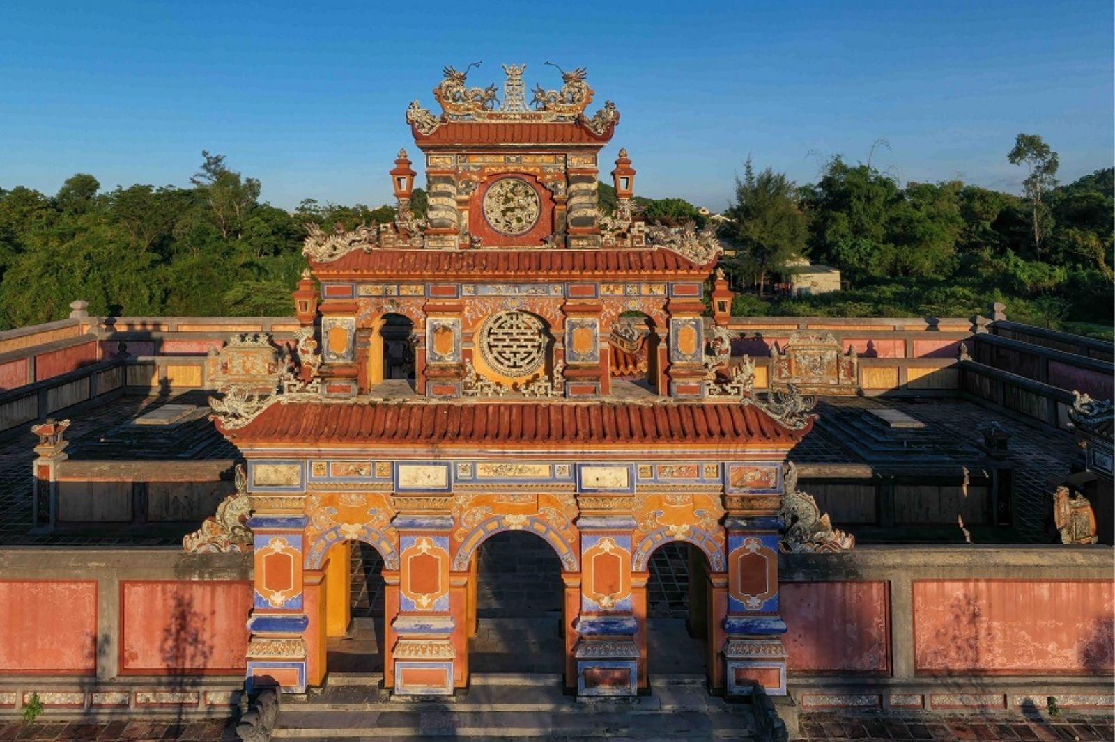 Lăng Dục Đức cũng là nơi yên nghỉ của ba vị vua