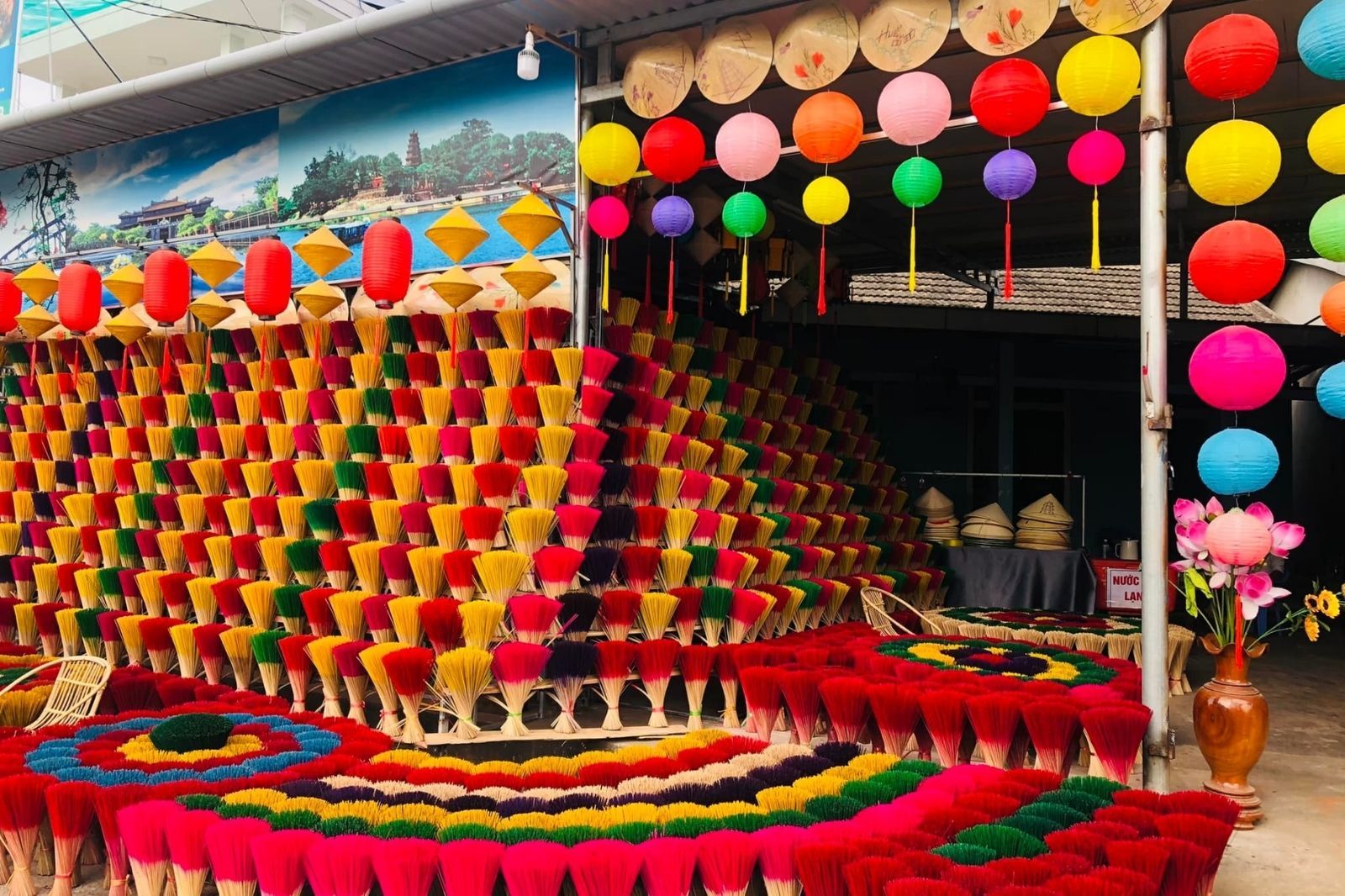 Làng hương Thủy Xuân