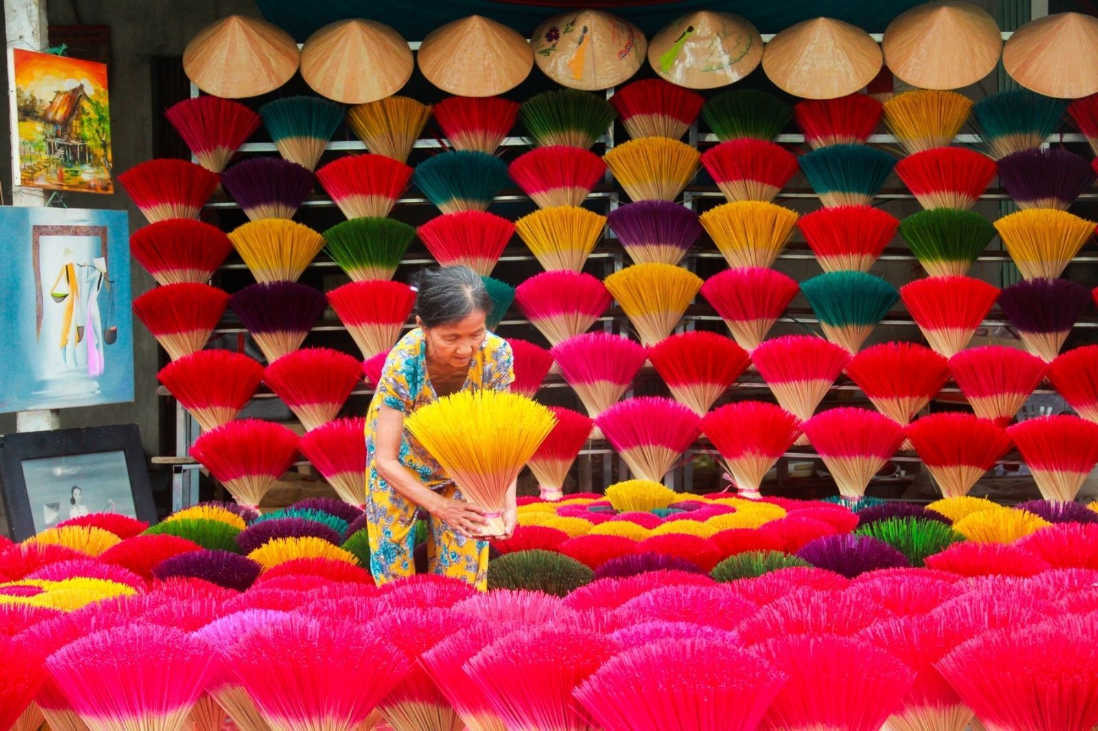 Làng hương Thủy Xuân 
