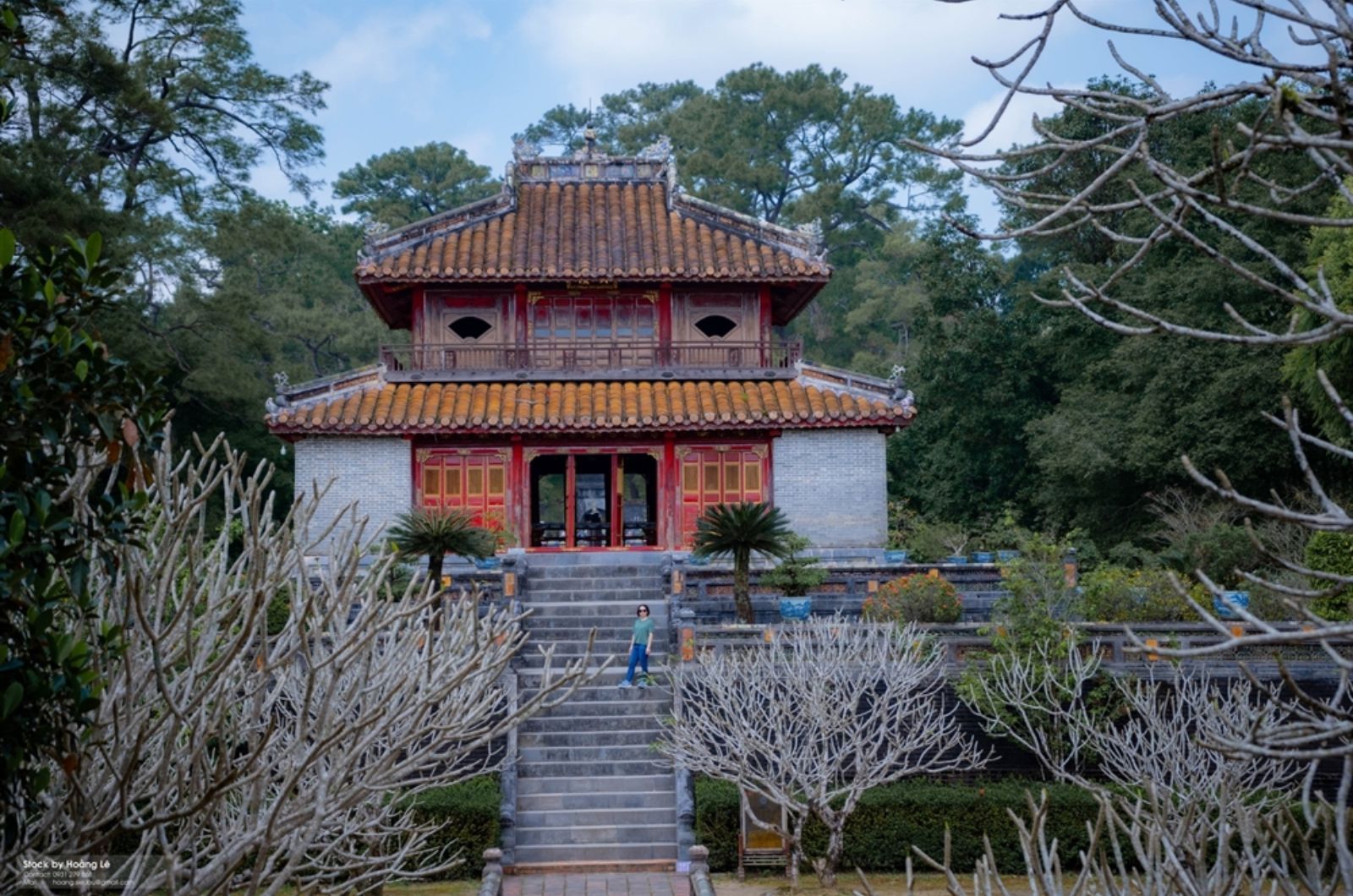 Lăng Minh Mạng mang dáng vẻ trầm mặc cổ kính 