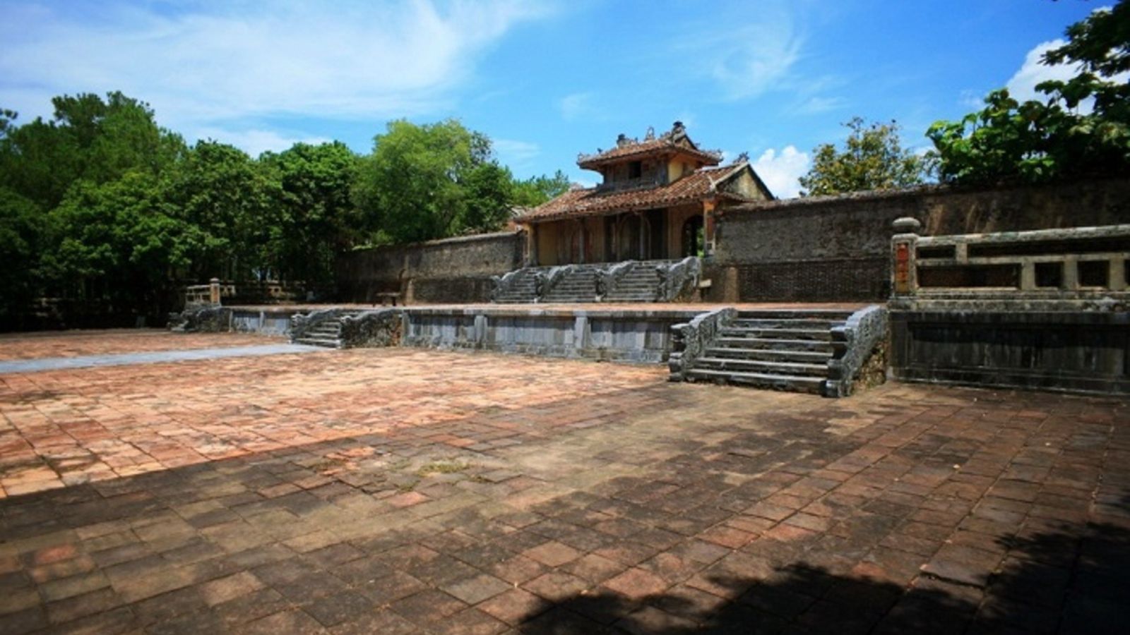 La Tumba de Thieu Tri fue construida en poco tiempo pero con gran minuciosidad.