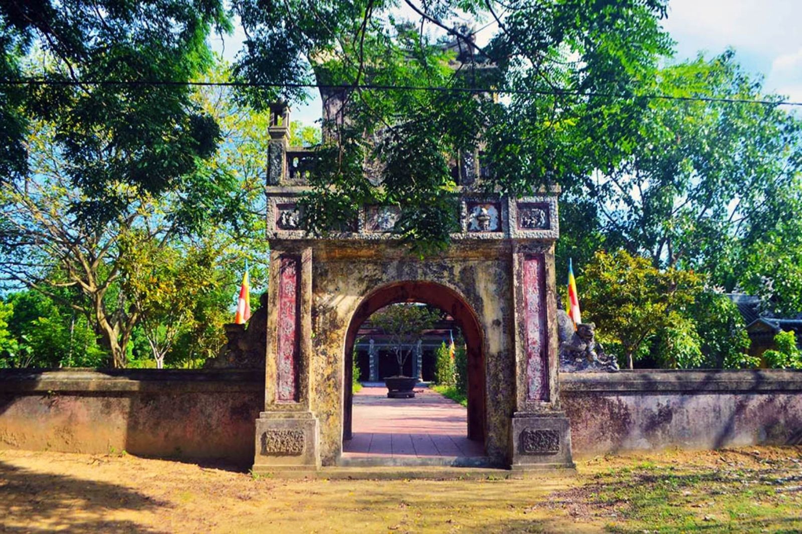 Làng Tiên Nộn - làng sơn mài cổ kính ở Huế