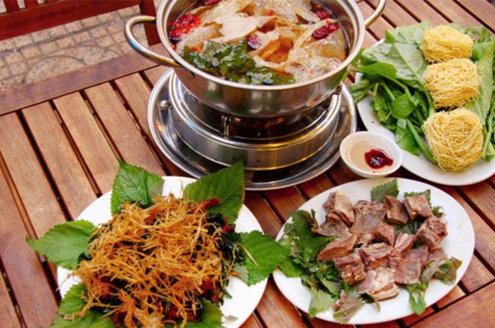 Lẩu dê Cây Dương 