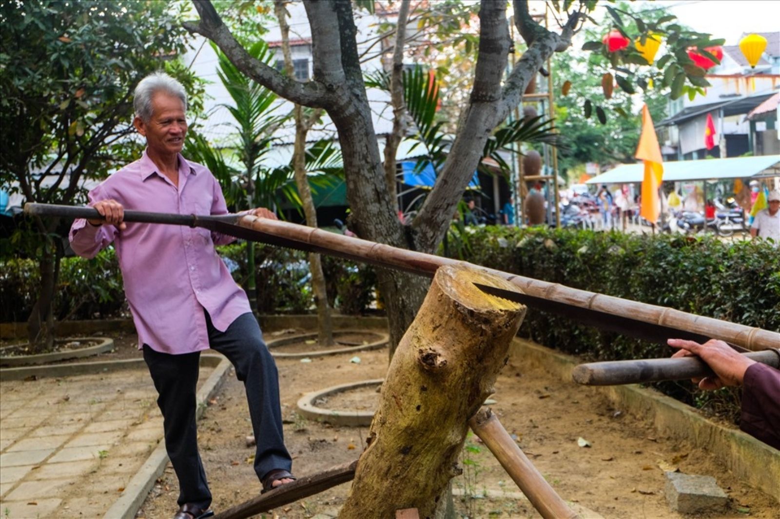 Lễ cưa xẻ gỗ truyền thống  