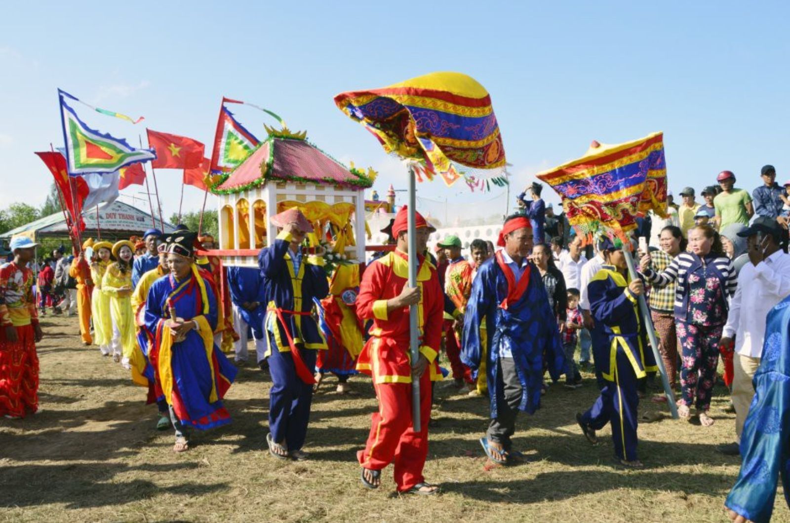 Lễ hội cầu ngư được tổ chức thường niên