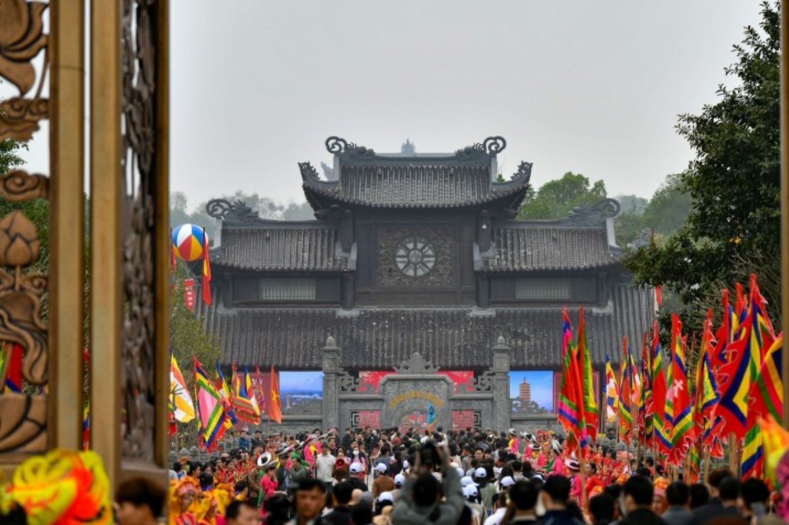 Lễ hội chùa Bái Đính diễn ra vào mùa xuân