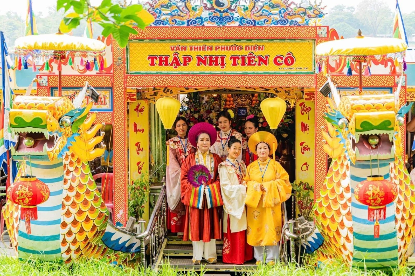 Lễ hội Điện Hòn Chén  