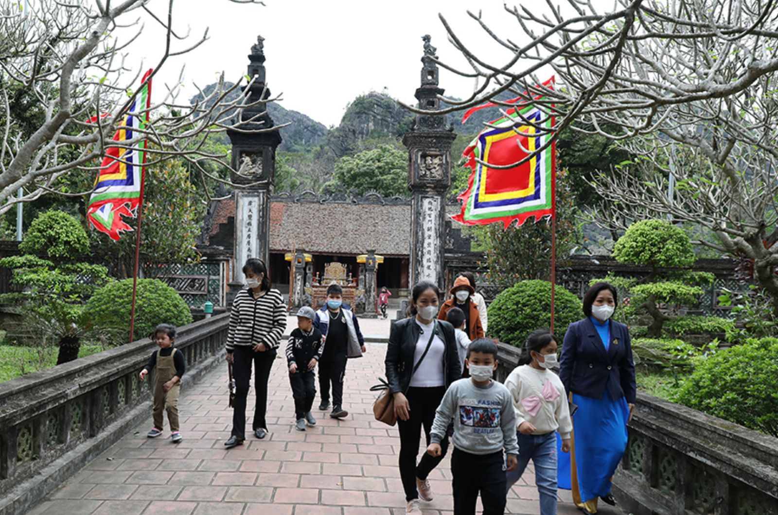 Lễ hội gắn với các địa điểm linh thiêng ở Ninh Bình