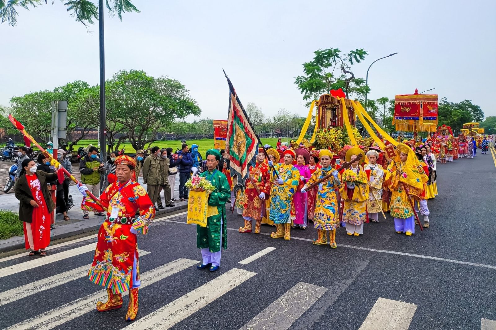 Lễ hội mang ý nghĩa bày tỏ lòng biết ơn cầu mong mưa thuận gió hòa