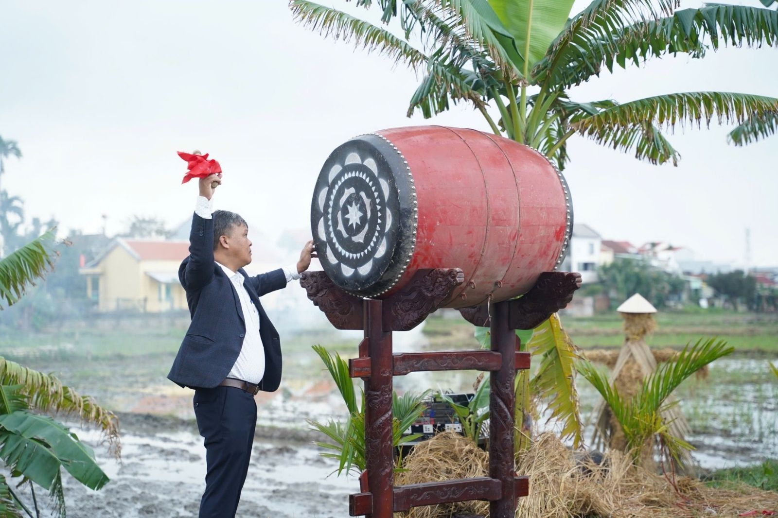 Lễ hội xuống đồng là một nét đẹp văn hóa nông nghiệp 