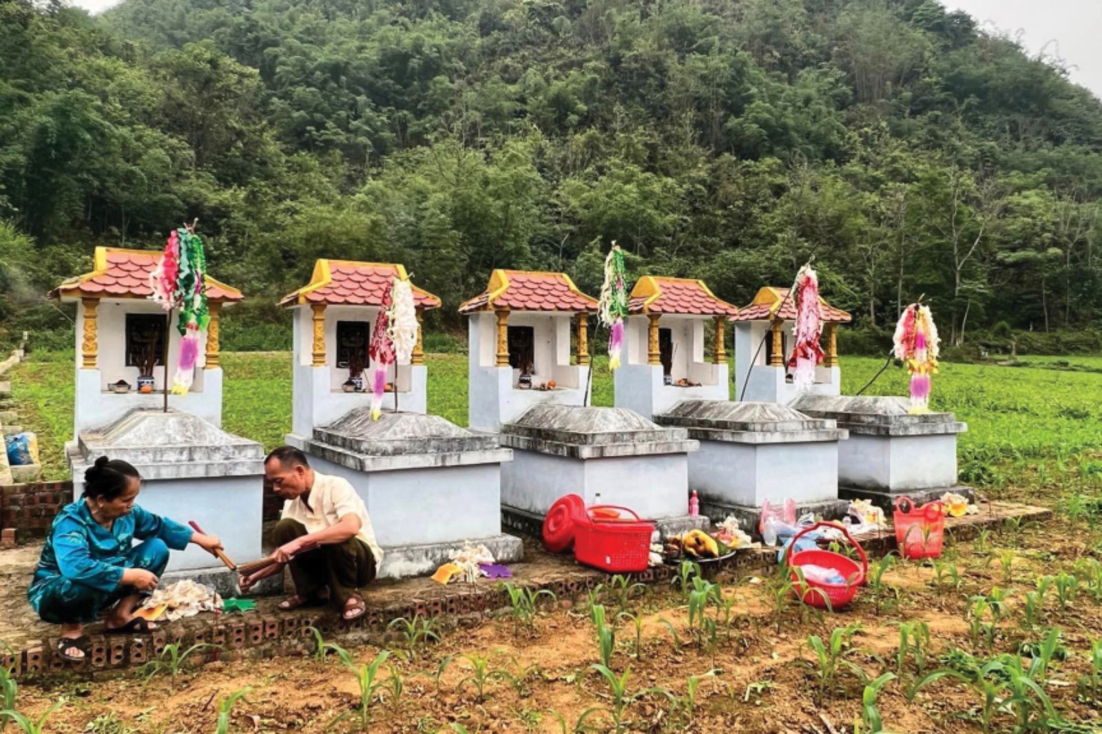 Lễ tảo mộ ngài khai khẩn làng Bích La