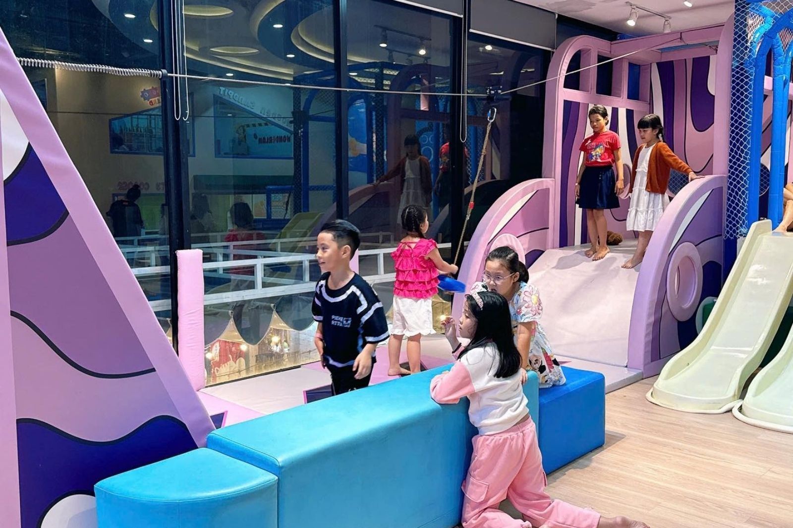 Lựa chọn khu vui chơi dựa vào thời tiết  