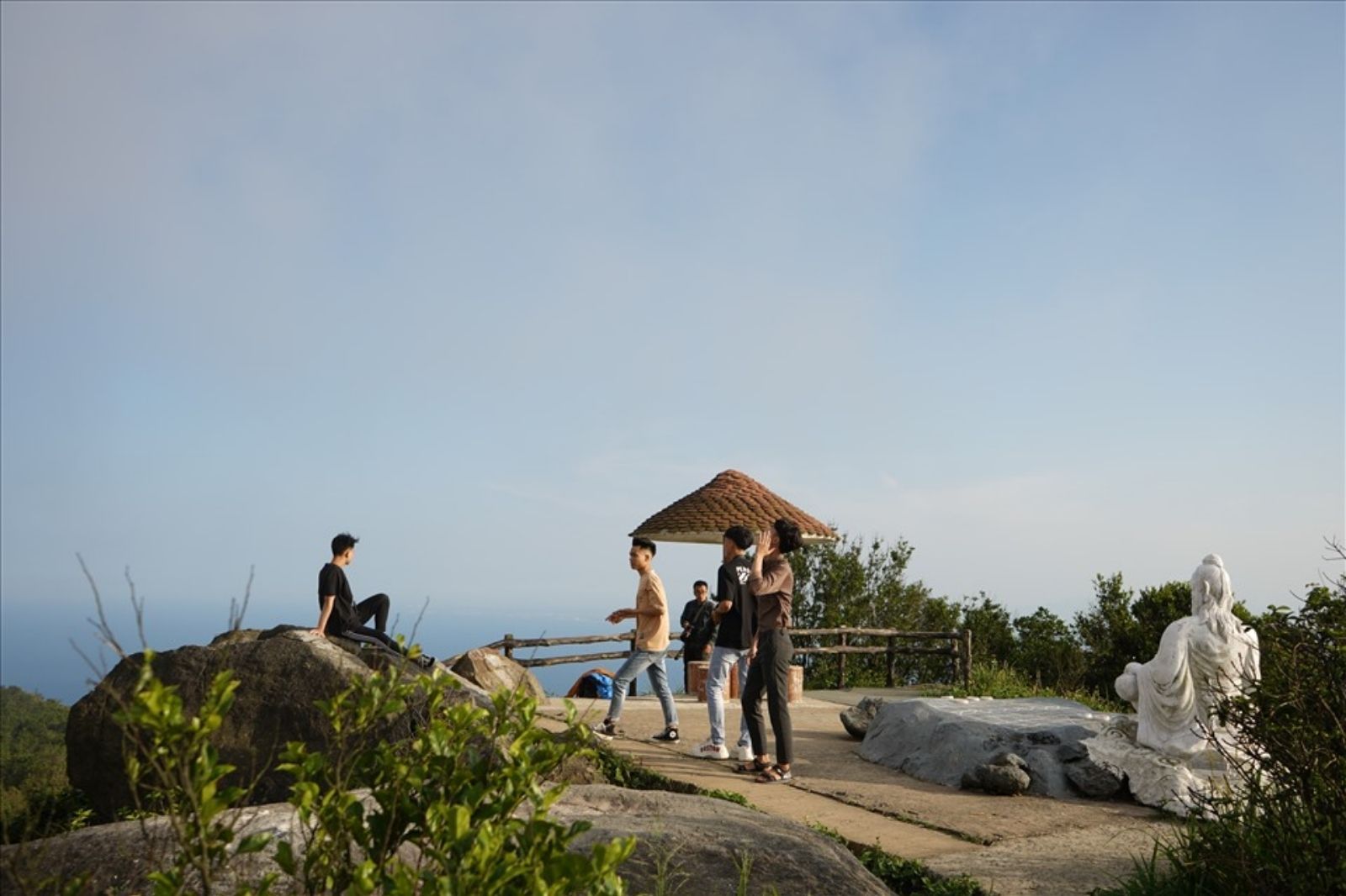 Mặc trang phục gọn gàng thoải mái