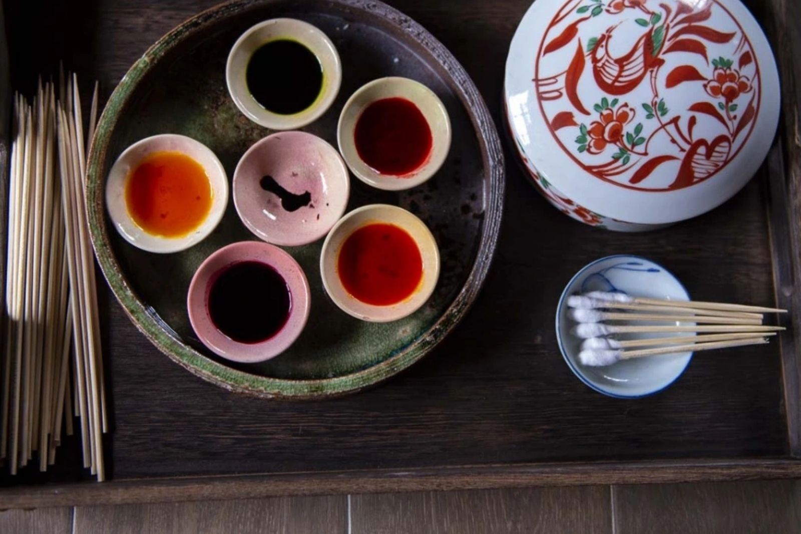 Màu vỏ bánh được làm từ những nguyên liệu tự nhiên