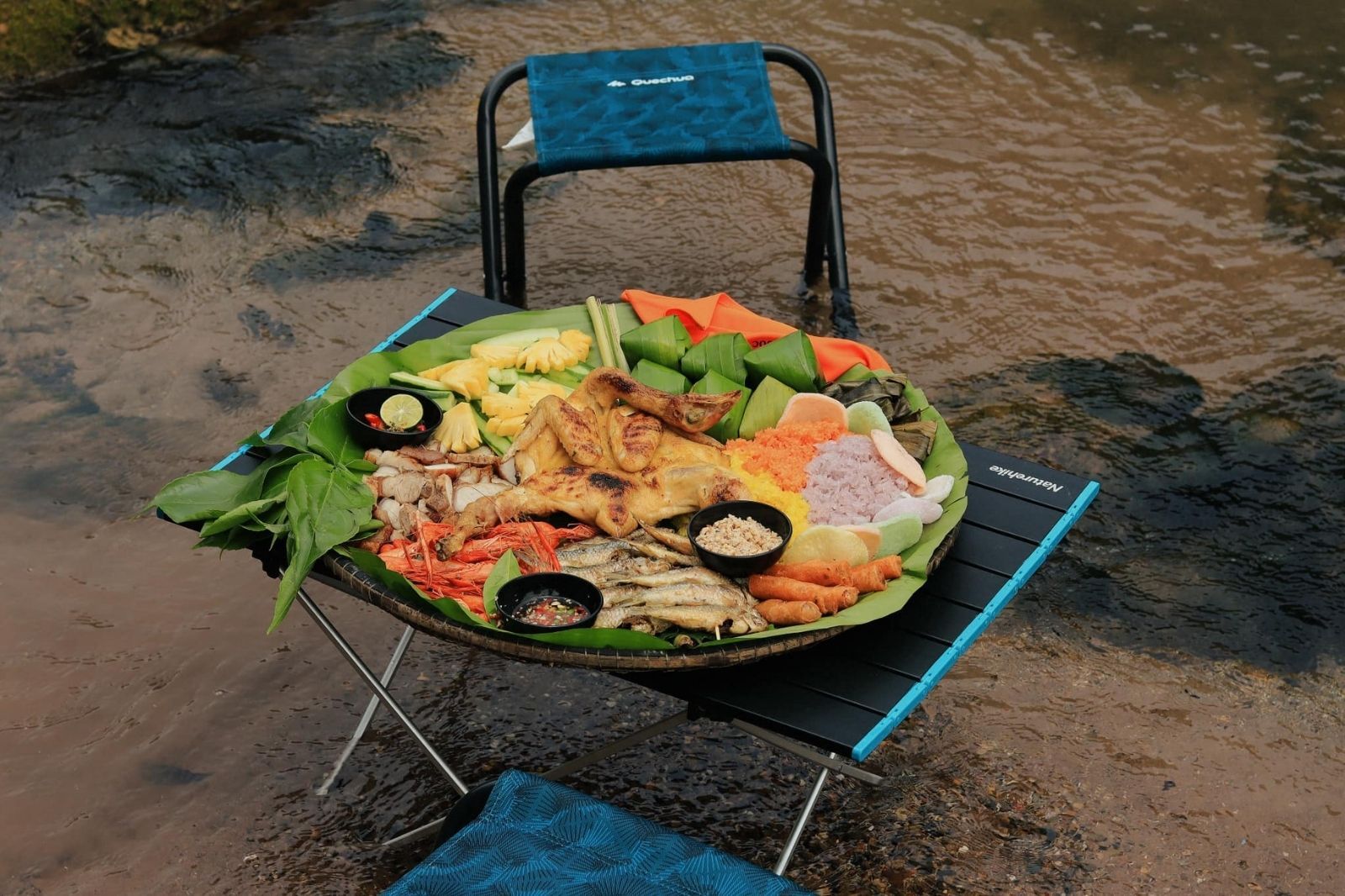 Mẹt gà ở suối nước Mọoc