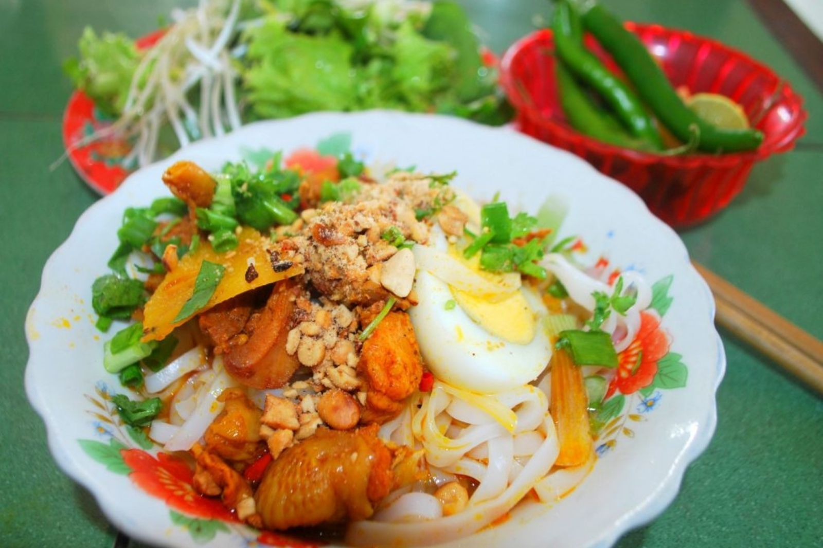 Mì Quảng là một món ăn đặc trưng vùng miền