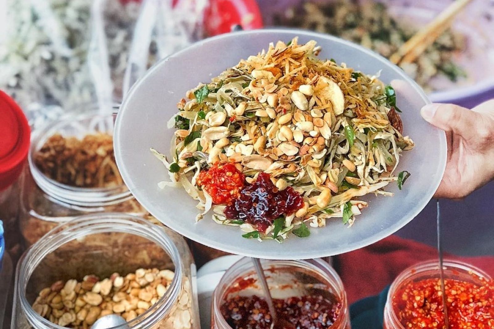 Mít trộn là món ăn đơn giản với nguyên liệu chính là mít non