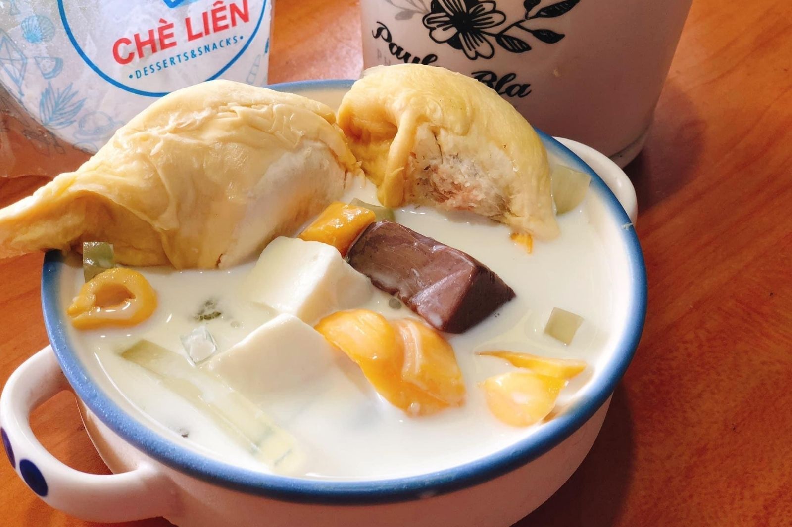 Món chè có sự hòa quyện của nhiều hương vị