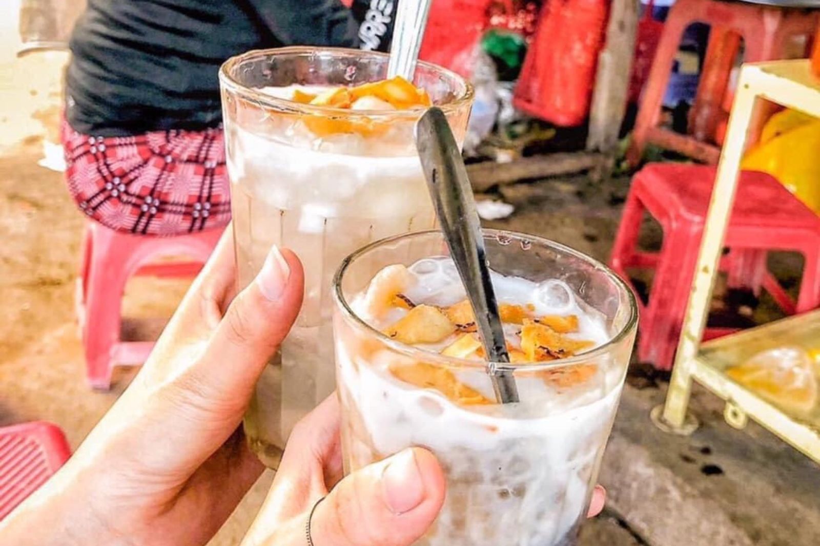 Một Ngày Mê Mẩn Trong Lòng Cố Đô Huế