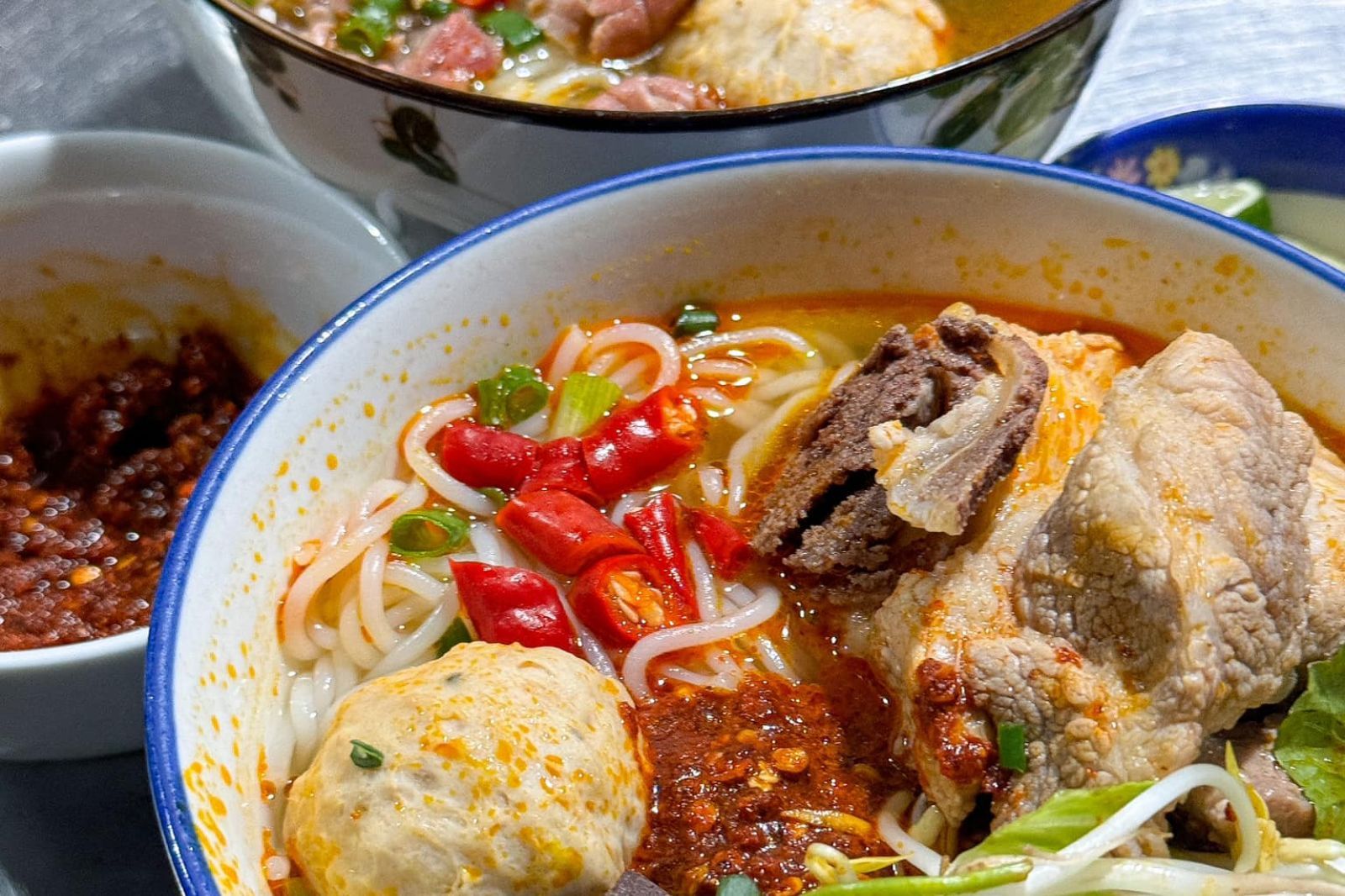 Một Ngày Mê Mẩn Trong Lòng Cố Đô Huế