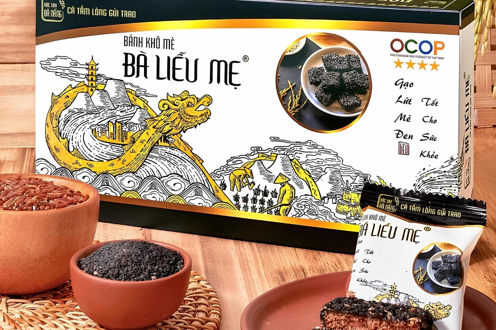 Mua bánh khô mè làm quà tặng