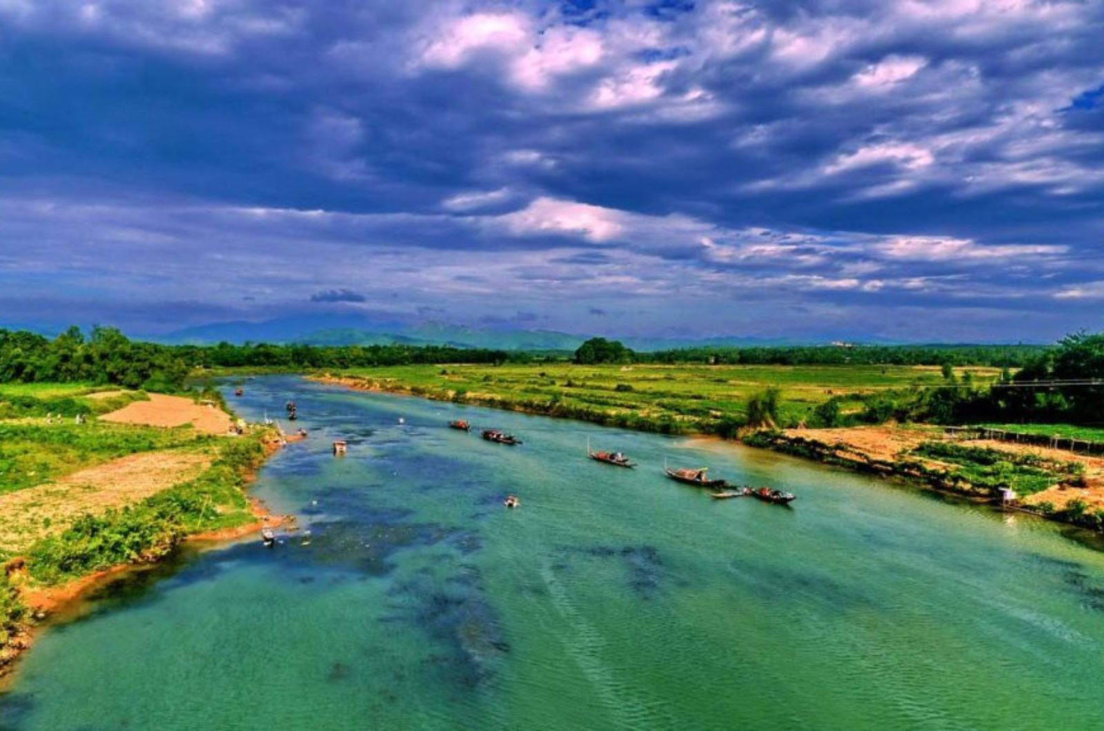 Mùa hè ở sông bến Hải  