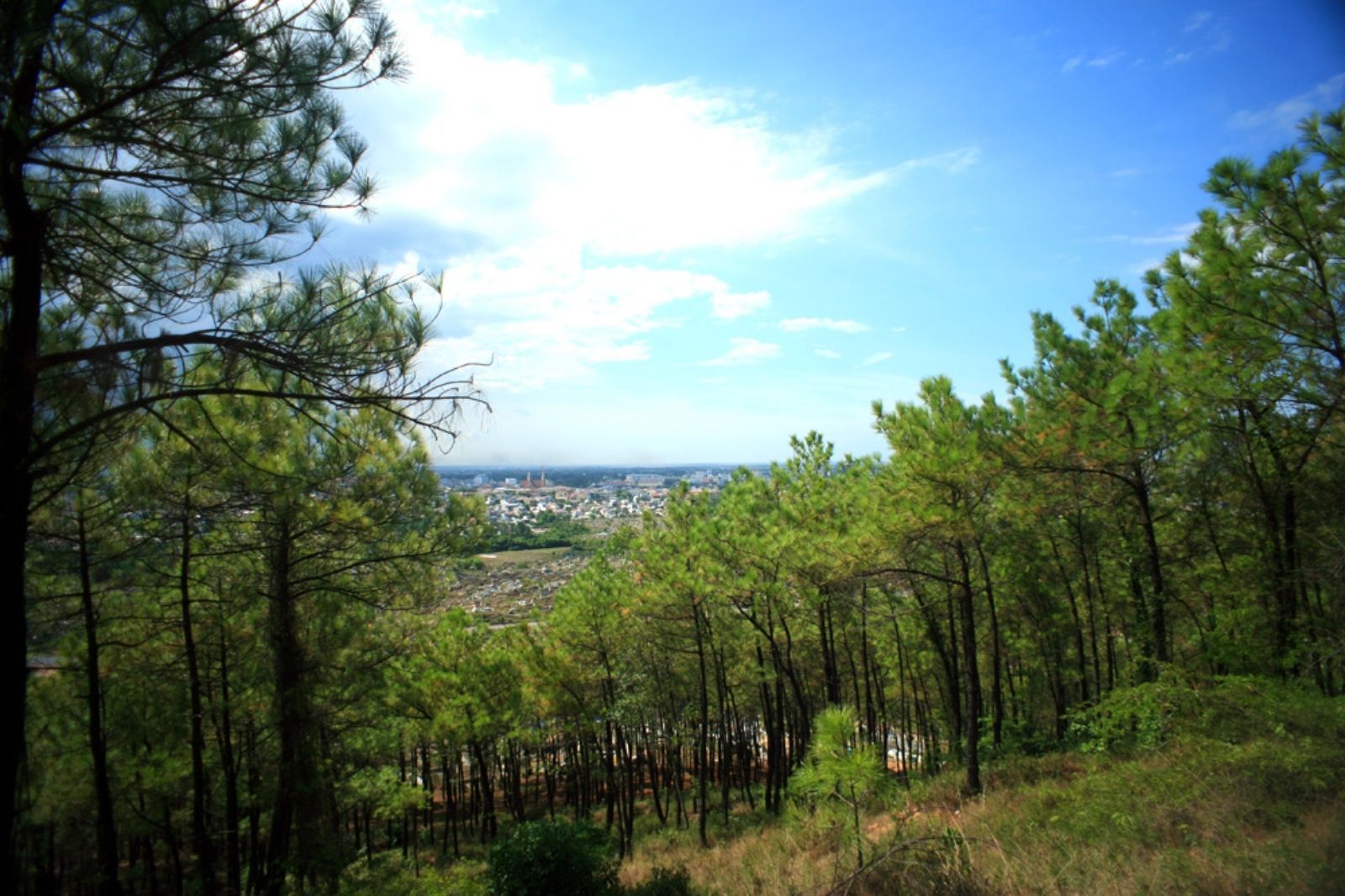 Mùa khô thích hợp cho các hoạt động ngoài trời